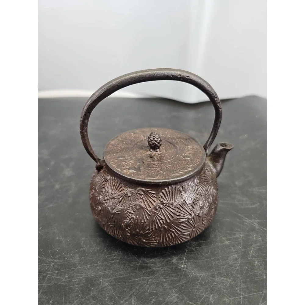Vintage Japanese Nambu Tekki Cast Iron Tetsubin Teapot Pine Needle 0.5L